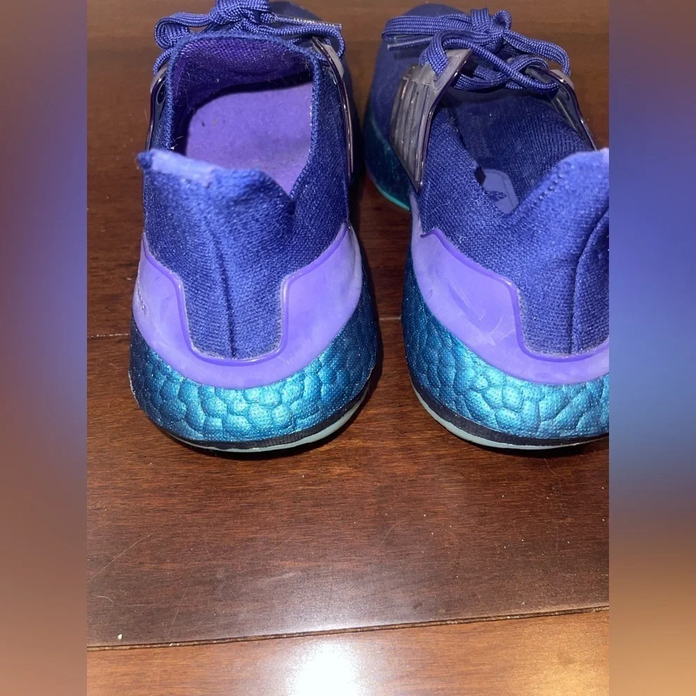 guc Adidas ultraboost Vibrant teal and Purple running Shoes 6